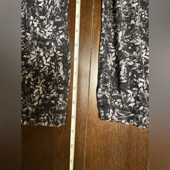 NWOT Lululemon Align High-Rise Crop 21" - Picture 7 of 8